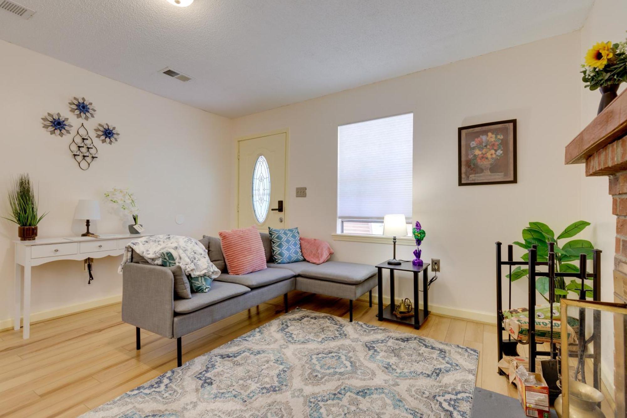 Stunning Gulfport Getaway About 1 Mi To The Beach Exteriör bild